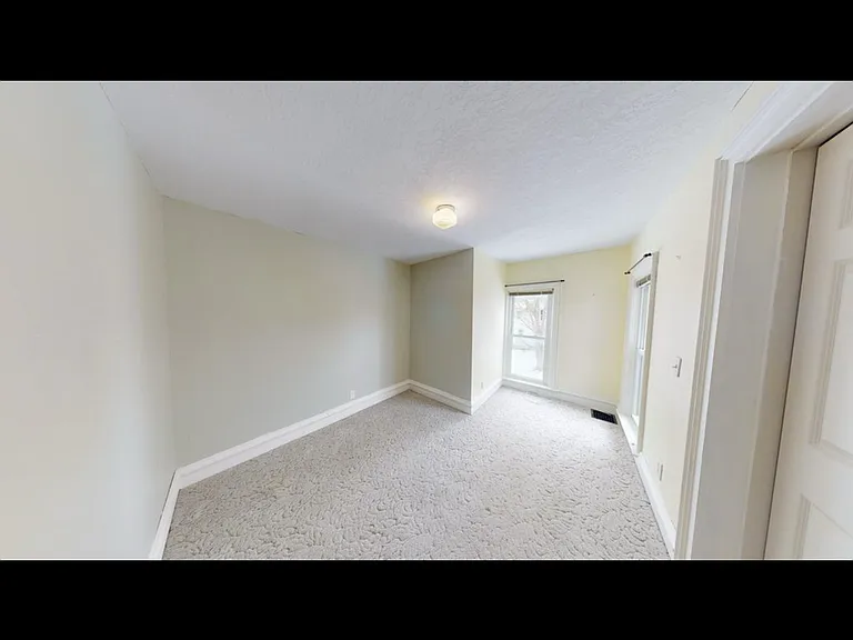105 Lakeshore Dr NW #5 — Photo 8