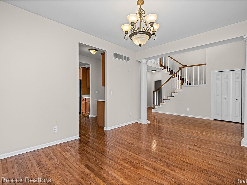 41605 Burroughs Ave, photo 10
