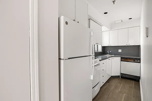 Rented by Compass | media 11