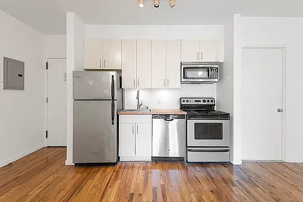 Rented by MADEHOME | media 15