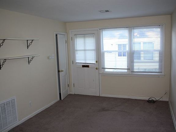 3rd image of 6624-6626 Wise Ave