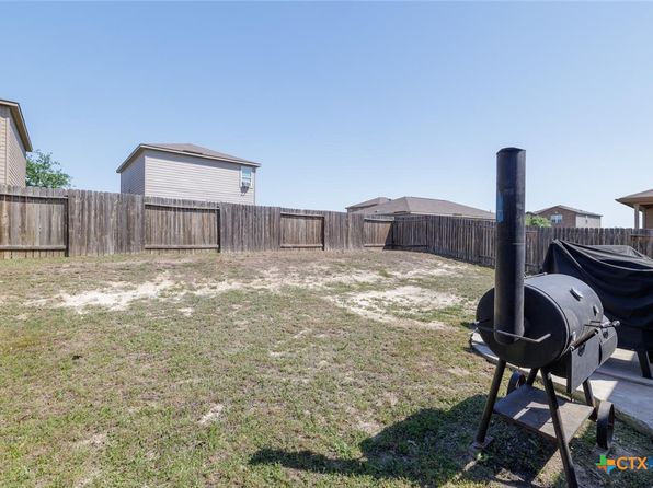 209 Farmer Ln, Jarrell, TX 76537