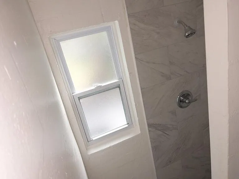 139 W 8th St #8 — Photo 8