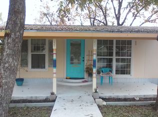 612 Nicholas St, Uvalde, TX 78801