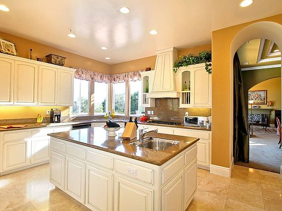 French Country Kitchen, Granite, Large Kitchen Island