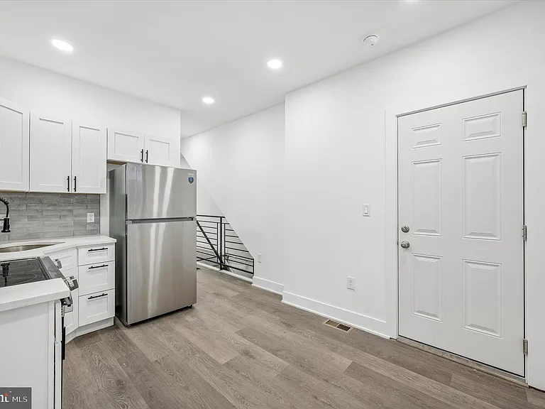 5719 Cambridge St #1 — Photo 6
