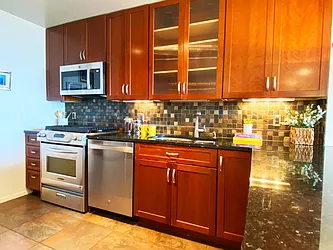 Sold by Hauseit LLC