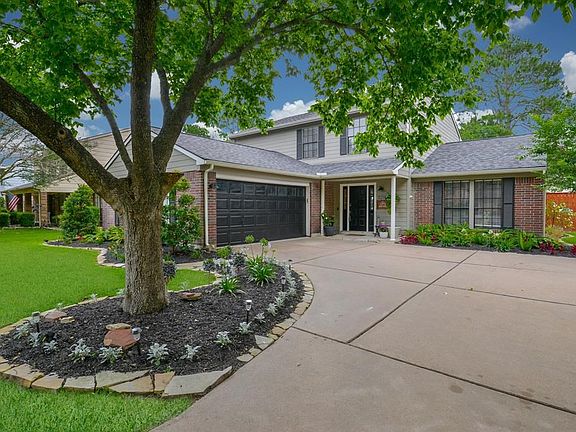4th image of 8214 Clover Gardens Dr