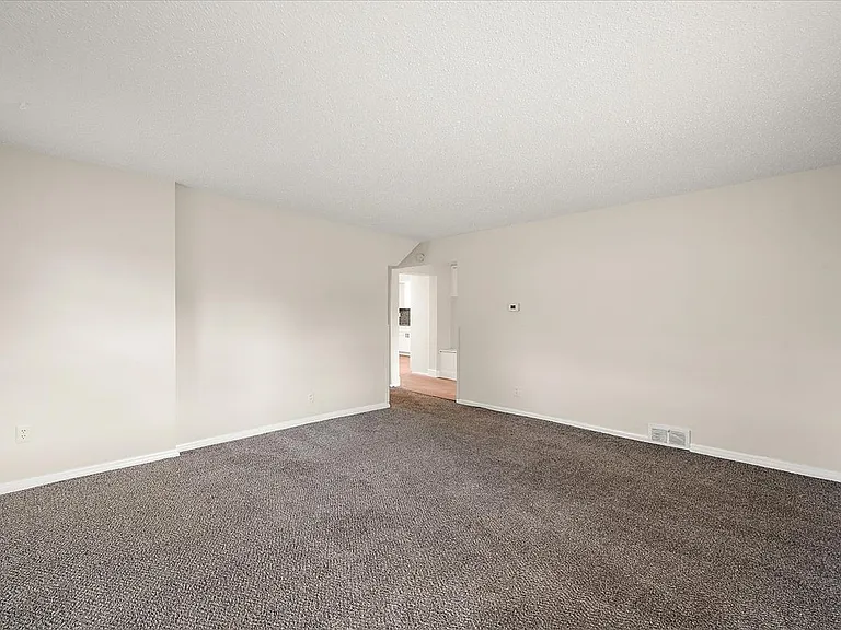 35711 Alfred St — Photo 13