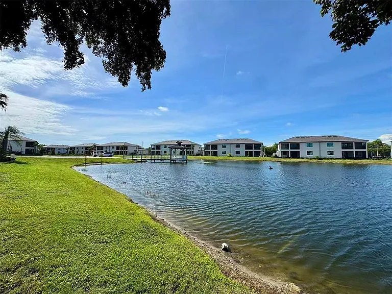 5552 Summit Pointe Cir #103 — Photo 51
