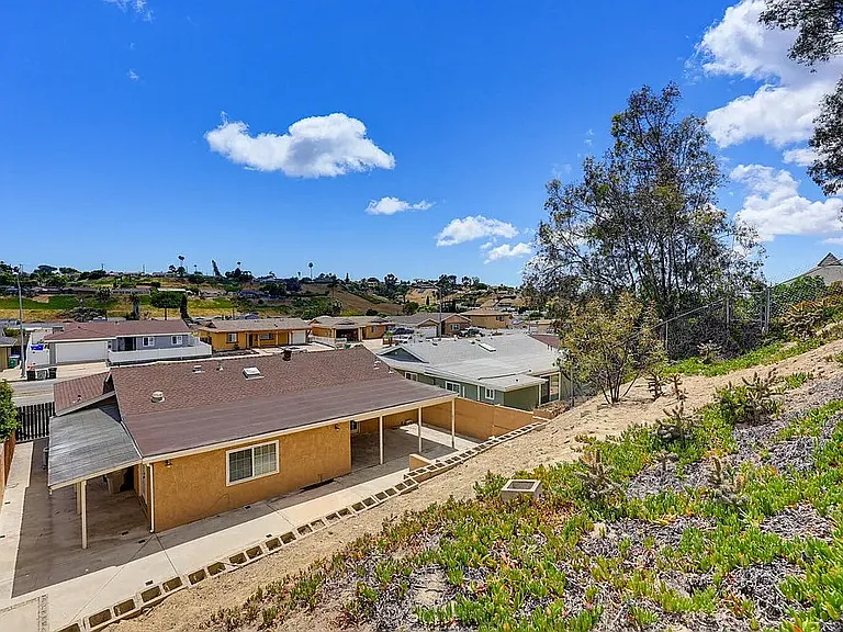 465 Meadowbrook Dr — Photo 60
