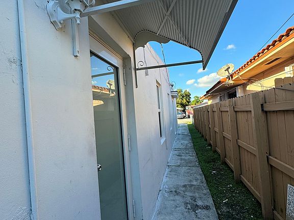 Separate side private entrance