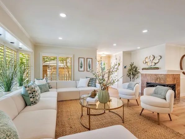 534 Hilbar Ln, Palo Alto, CA 94303
