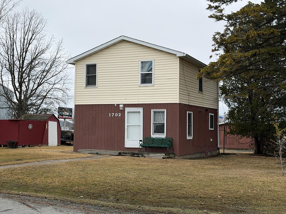 1st image of 1702 1st Ave