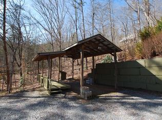 325 Garland Ridge Dr, Hayesville, NC 28904