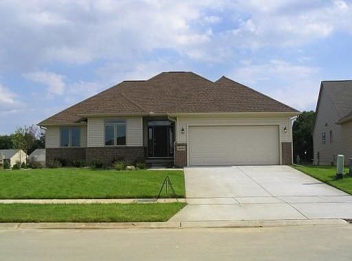 1st image of 517 Coventry Cres