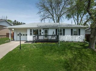 1725 Lori St, Dubuque, IA 52001