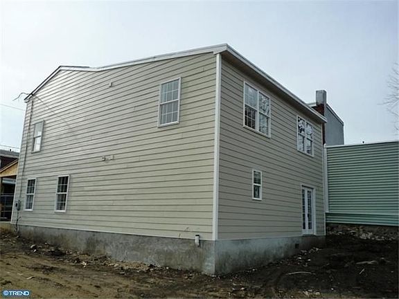 3rd image of 229 6th Ave
