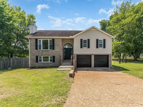 6053 Ebenezer Rd, Greenbrier, TN 37073