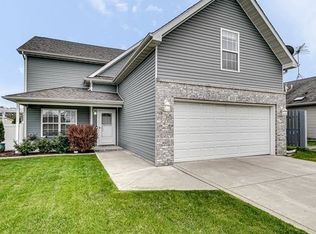 375 Larkin Ln, Chesterton, IN 46304