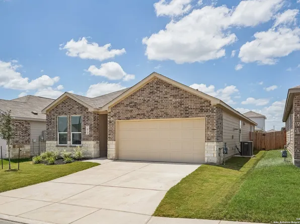 7019 Biotite Rdg, Elmendorf, TX 78112