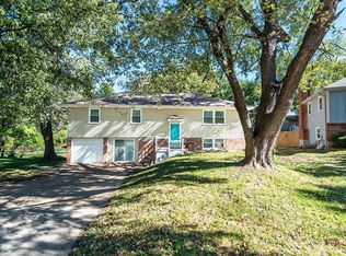 8401 Arlington Ave, Raytown, MO 64138
