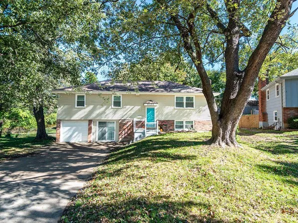 8401 Arlington Ave, Raytown, MO 64138