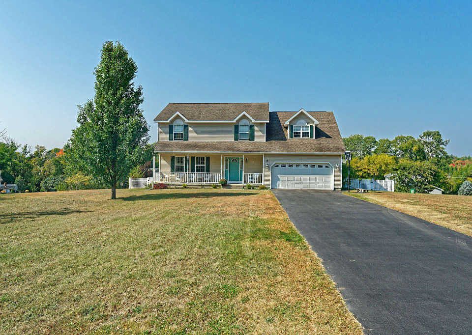 1st image of 15 Queens Gate Dr