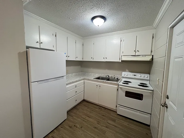 1207 N 25th Ave #4 — Photo 3