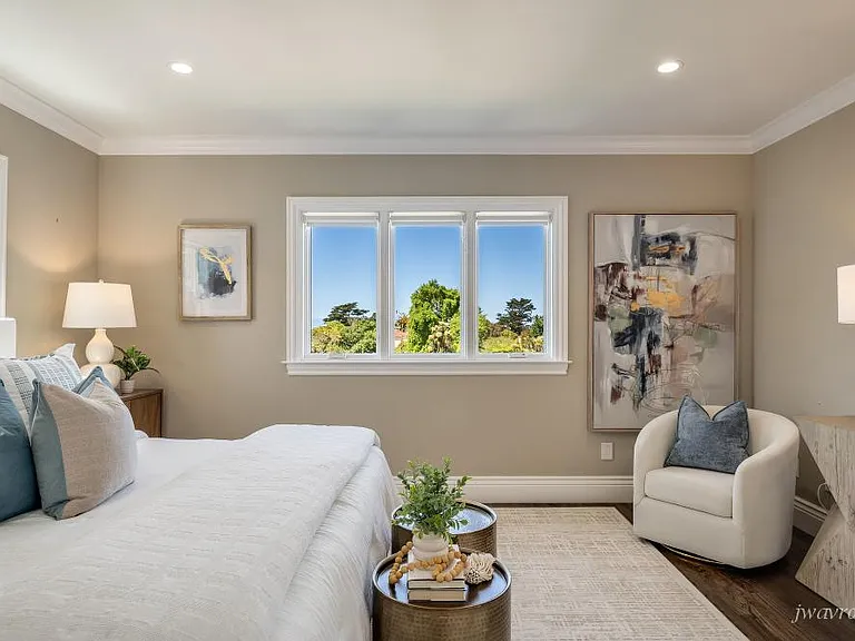 325 Moncada Way — Photo 35