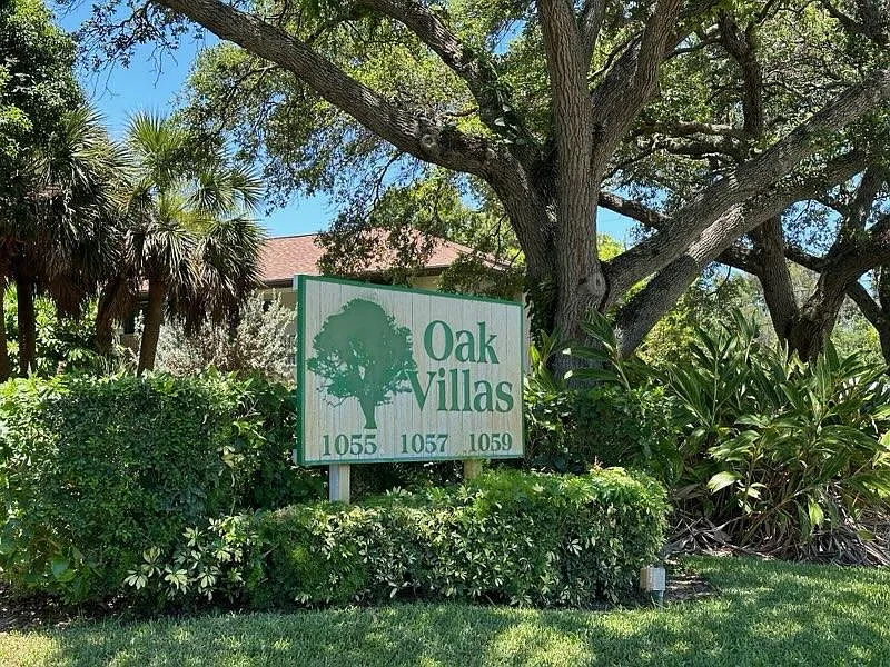 2 bed, 1.5 bath, 1250 sqft, $1,700 — Photo 1