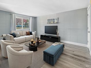 898 S Curtis Rd, Boise, ID 83705