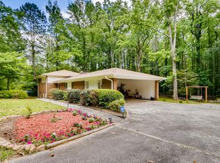 452 Lakeshore Dr, Fayetteville, GA 30214