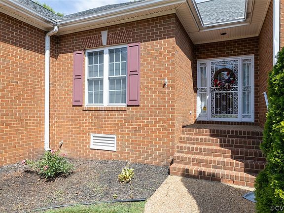 3rd image of 6118 Green Haven Dr