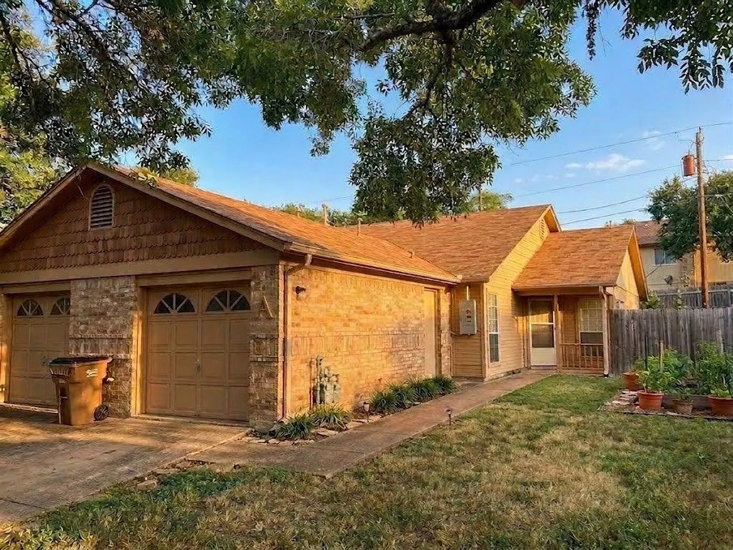 Nice 2 bedroom, 2 bath Duplex in Dorsett Oaks — Photo 3