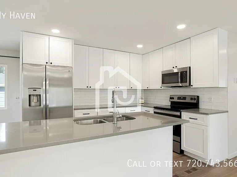 3691 N Pontiac St — Photo 5