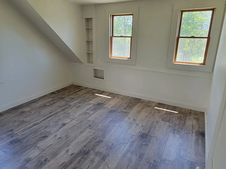 25 Douglas St — Photo 12