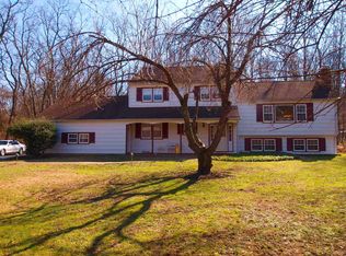 9 Robin Glen Rd, Watchung, NJ 07069