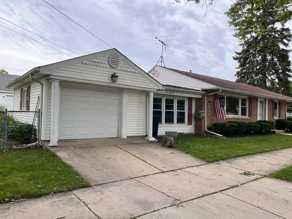 556 Crestwood Dr, Des Plaines, IL 60016