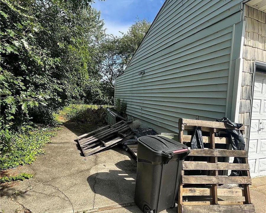 2nd image of 47 Walton St