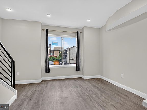4th image of 519 N 11th St #B