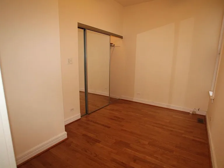 1741 W Byron St #2 — Photo 7