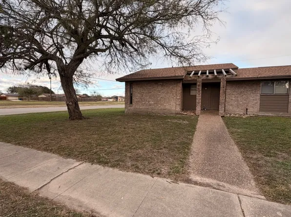 1614 Cimmarron St #A, Portland, TX 78374