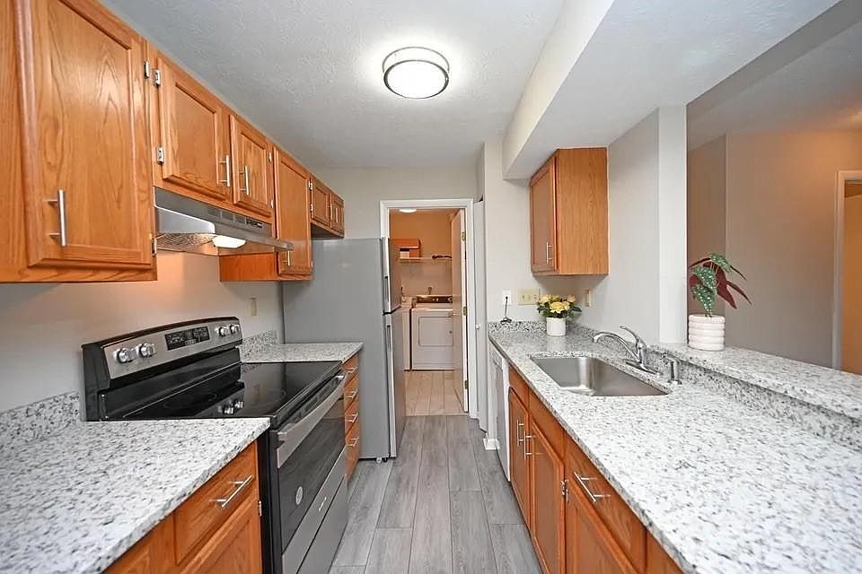 1st image of 8900 Eagleview Dr Unit 1