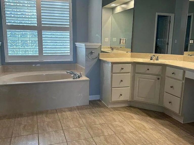 13998 Canopy Overlook Ct — Photo 16