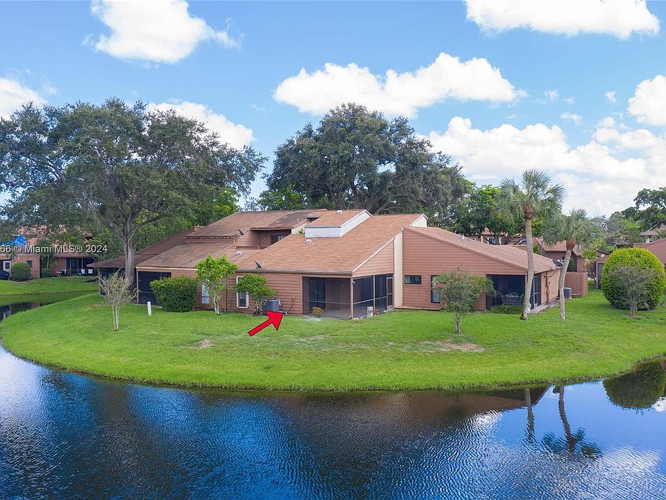1st image of 6183 Live Oak Ct APT B