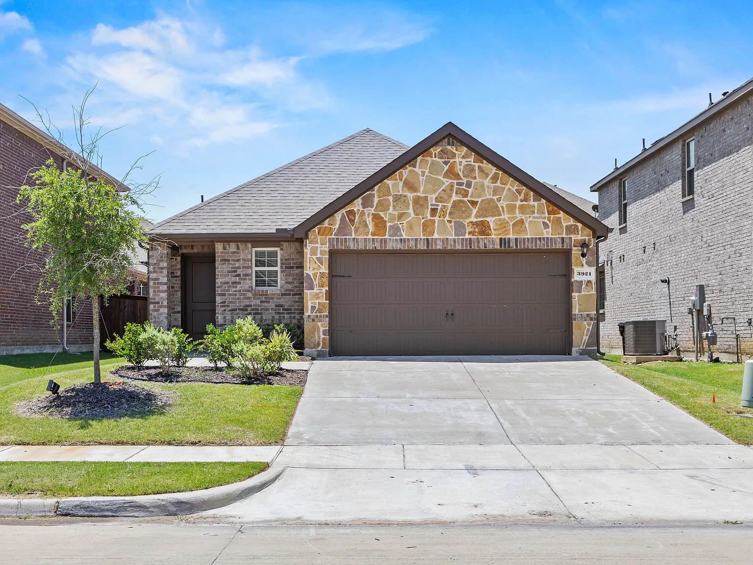 3 bed, 1517 sqft, $2,050 — Photo 1