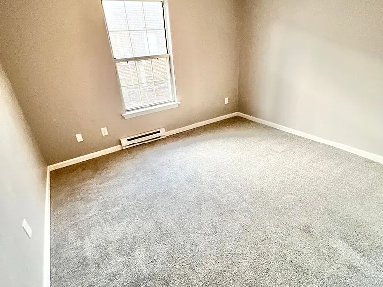 451 Frizzell Ave #D — Photo 33