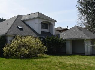 736 N Riverside Ave, Gold Hill, OR 97525