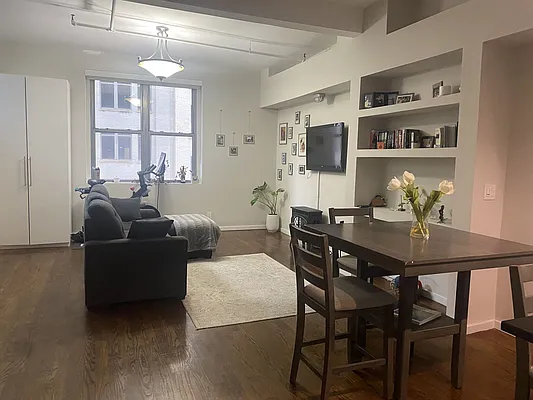 Rented by Corigin Management | media 9